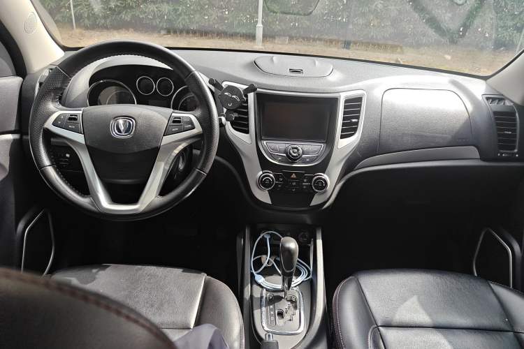 Used Changan CS35 2015 1.6L Automatic Luxury Model China V Standard