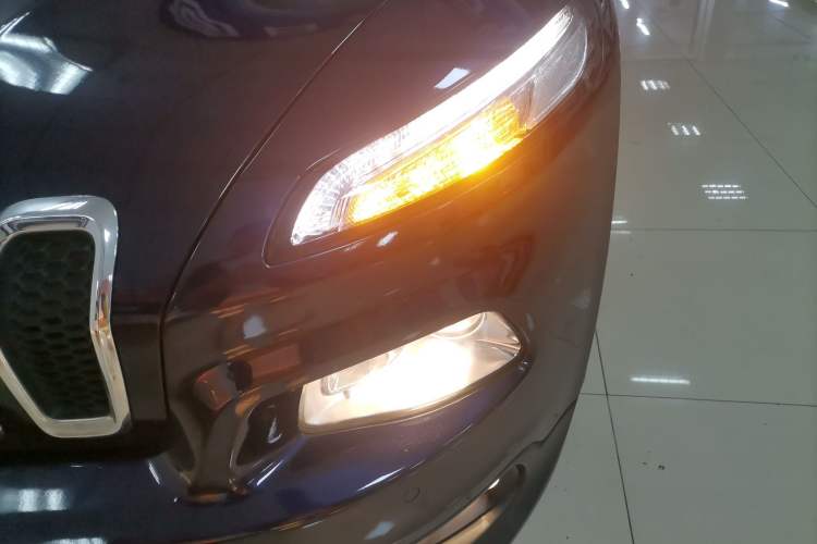 Used  Cherokee 2016 2.0L Superior Edition
