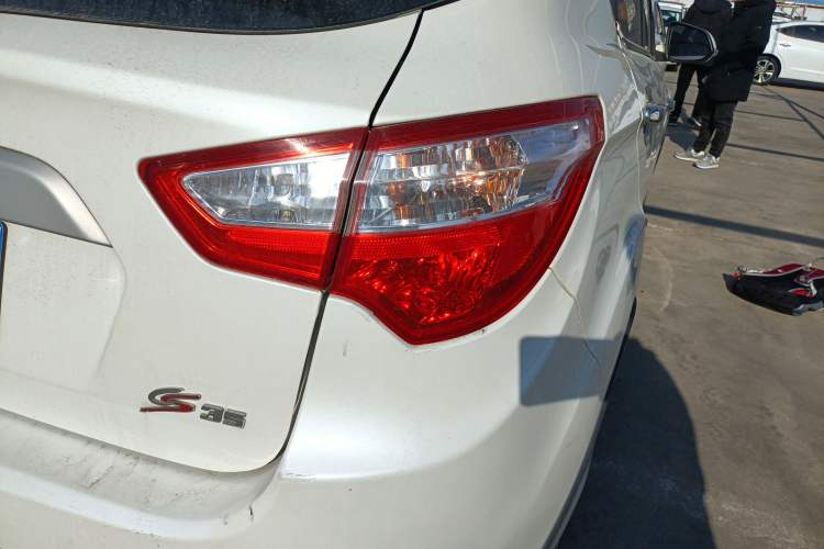 Used Changan CS35 2014 1.6L Manual Luxury Model China IV Standard
