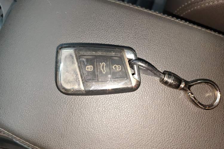 Used Volkswagen Magotan 2018 330TSI DSG Advanced Model
