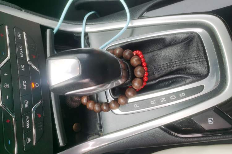 Used Ford Edge 2016 EcoBoost 245 Two-Wheel-Drive Titanium 7-Seater
