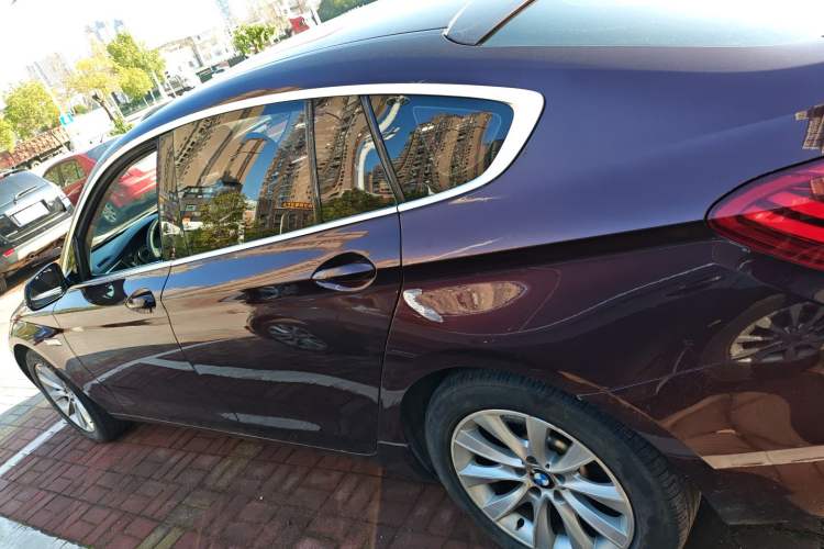 Used BMW 5 Series GT 2015 528i Leading Model