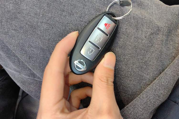 Used Nissan Tiida 2014 1.6L Manual Smart Model
