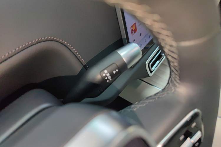 Used Li Auto L8 2024 Pro Model
