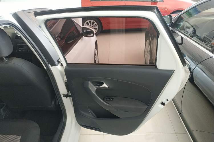 Used Volkswagen Polo 2016 1.4L Automatic Trendy Model
