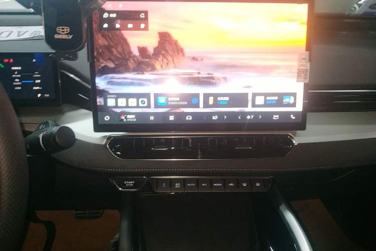 Used Geely Auto Preface 2025 Dongfang Yao 2.0TD Lanxing Edition
