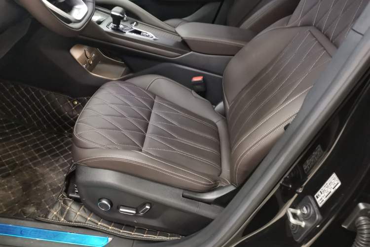 Used Geely Auto Monjaro L 2025 2.0TD Automatic Xingyun Version
