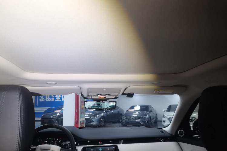 Used Land Rover Range Rover Evoque 2021 Range Rover Velar 249 PS R-Dynamic HSE Luxury Edition