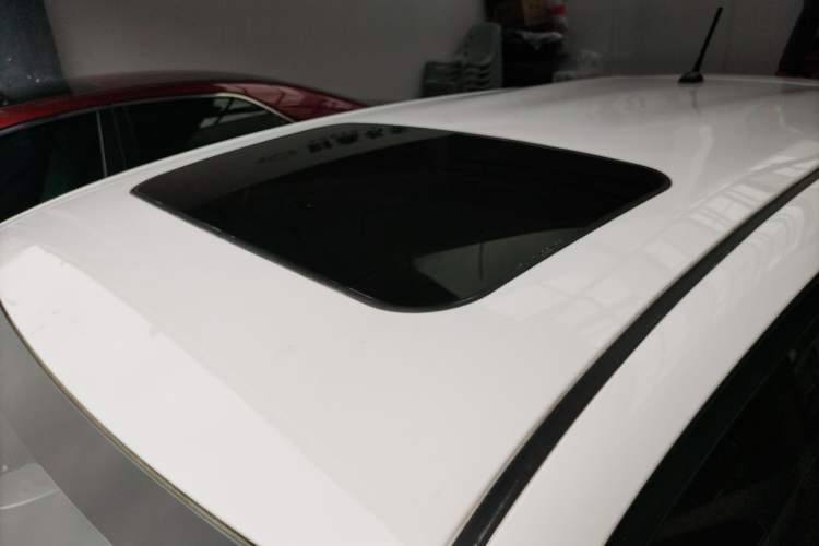 Used Toyota YARiS L 2017 1.5G CVT JingSu Model with Upgraded Sunroof
