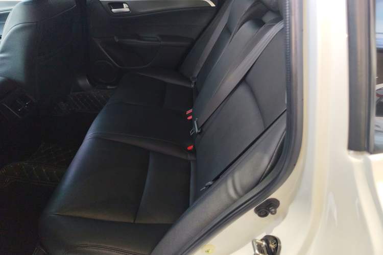 Used Honda Jade 2017 1.8L Automatic Classic Edition 5 seats
