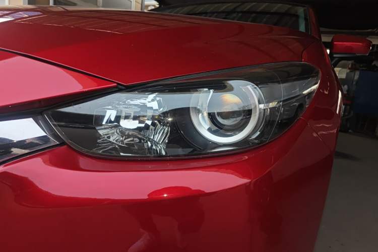 Used Mazda Mazda 3 Axela 2017 Sedan 1.5L Manual Comfort Model Emission Standard China V
