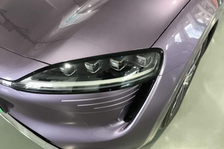 Used Hima Luxeed R7 2025 Range-Extended Version 251 km Max
