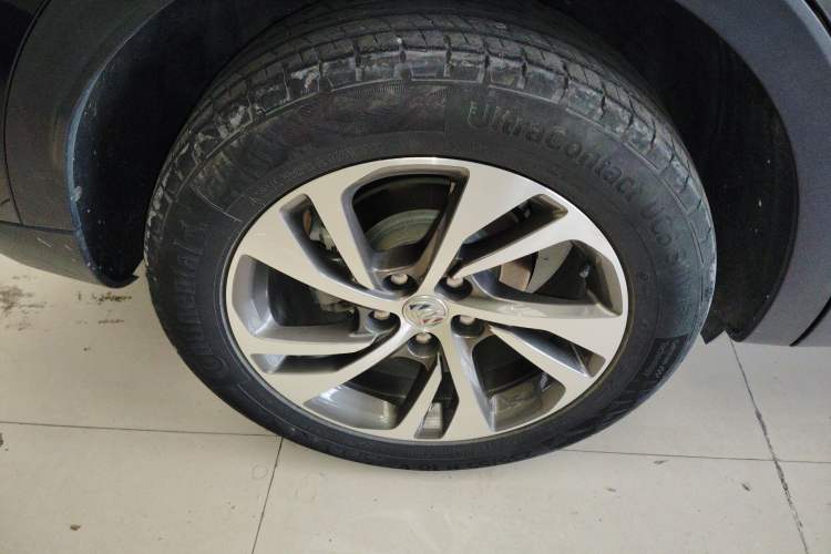 Used Buick Envision 2022 Facelift Encore S 552T Two-Wheel-Drive Luxury Model
