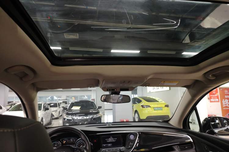 Used Buick Envision 2017 28T Four-Wheel Drive Elite Model
