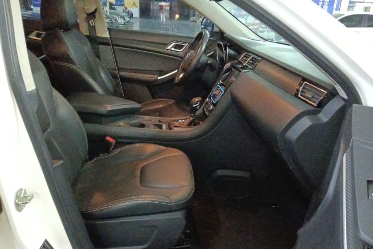 Used JMC Yusheng S330 2016 1.5L GTDi Automatic Two-Wheel Drive Prestige Edition
