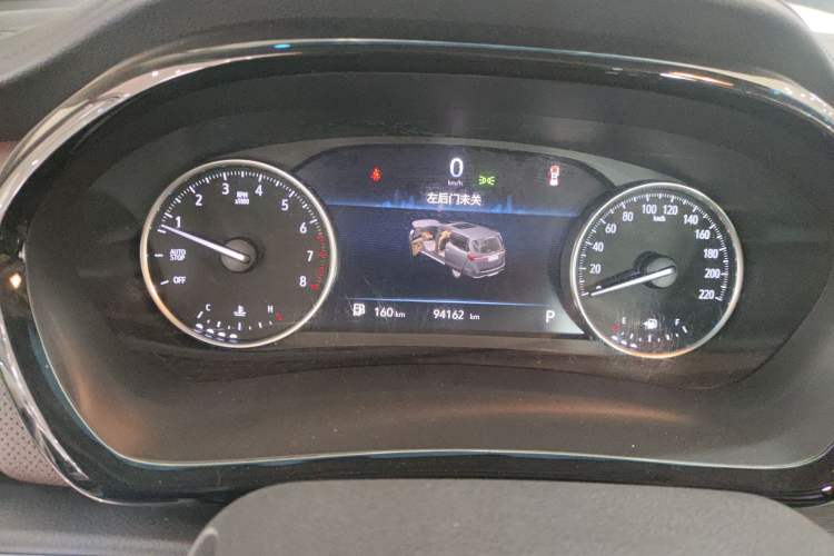 Used Buick GL8 2023 Land Executive Class Comfort Model
