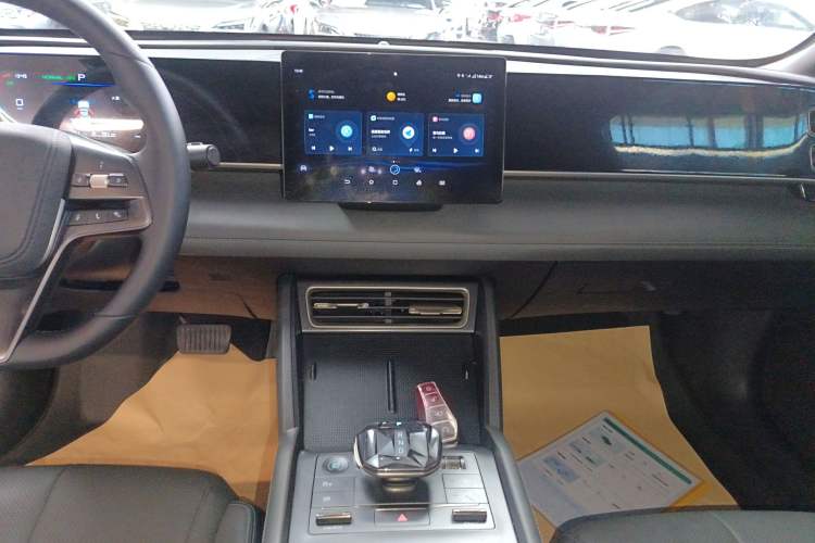 Used BYD Qin L 2024 DM-i 80KM Leading Model
