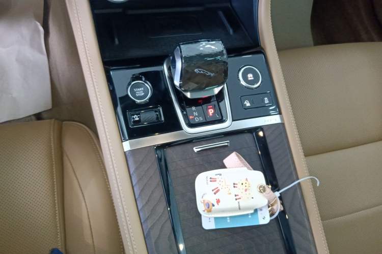 Used Jaguar XFL 2024 2.0T P250 Two-Wheel Drive Prestige Luxury Edition
