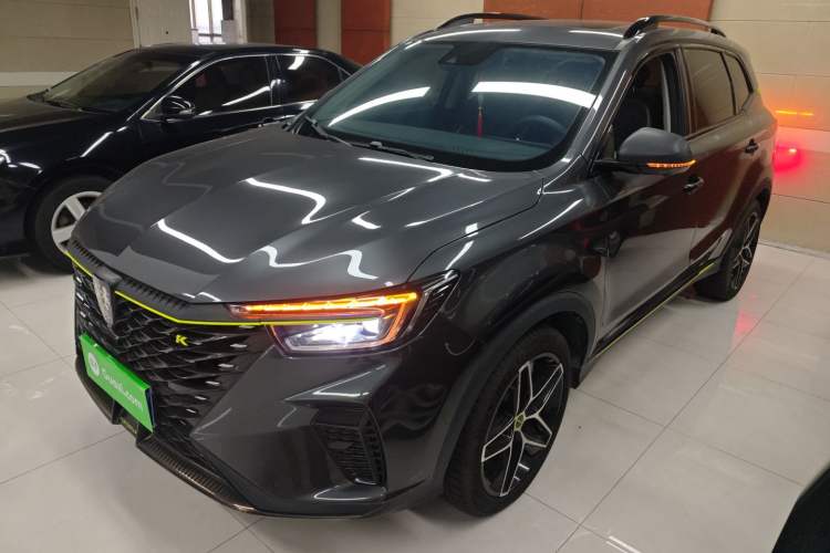 Used Roewe RX5 2023 PLUS 330TGI Automatic Trendsetting Smart Edition
