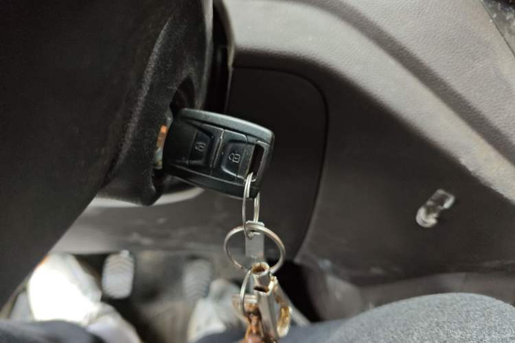 Used Wuling Hongguang V 2022 1.5L Jingqu Edition Electric-Assist LAR
