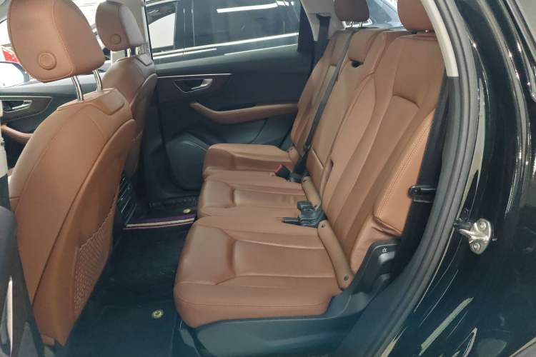 Used Audi Q7 2023 45 TFSI quattro S line Sport model