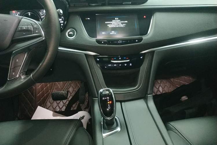 Used Cadillac XT5 2018 25T Luxury Model