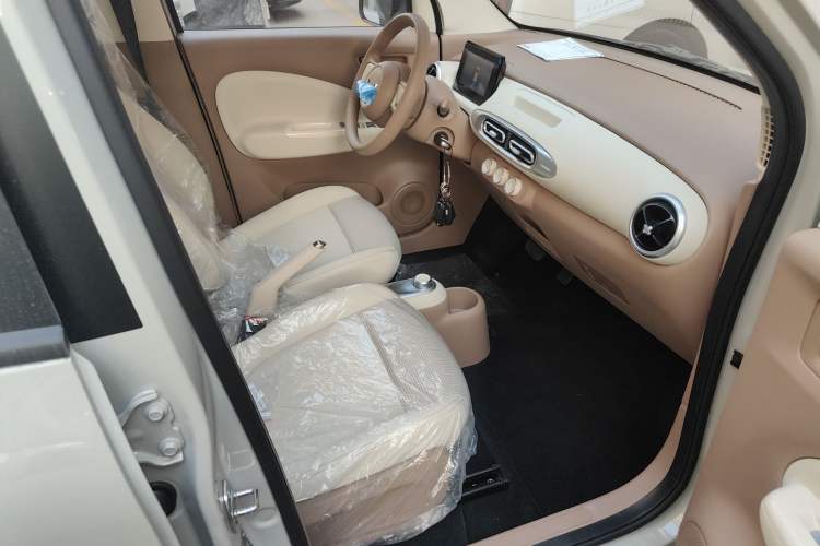 Used Wuling Hongguang MINIEV 2025 Four-Door Version Advanced Edition
