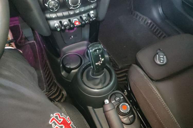 Used  MINI 2018 1.5T COOPER Classic Edition
