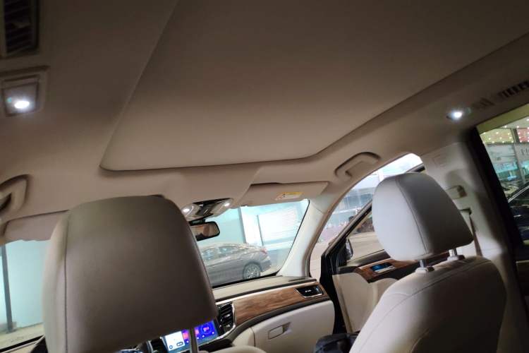 Used GAC Trumpchi GS8 2017 320T Two-Wheel Drive Luxury Smart Connectivity Version (7 Seats)