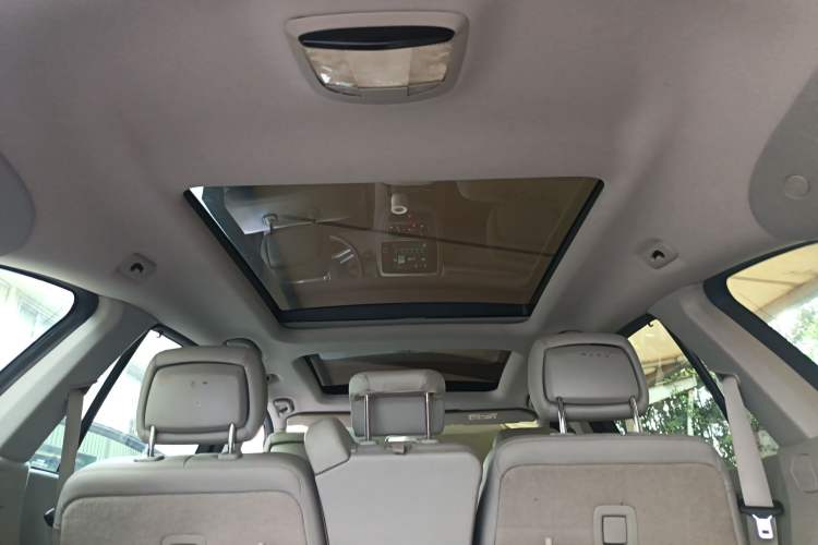 Used Mercedes-Benz R-Class 2014 R 320 4MATIC Business Model