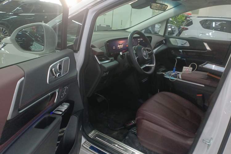 Used Buick Century 2025 2.0T Six-Seater YinShi Edition
