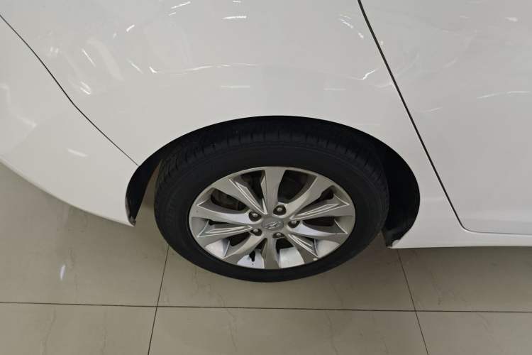 Used Hyundai Elantra 2016 1.6L Automatic Smart Version
