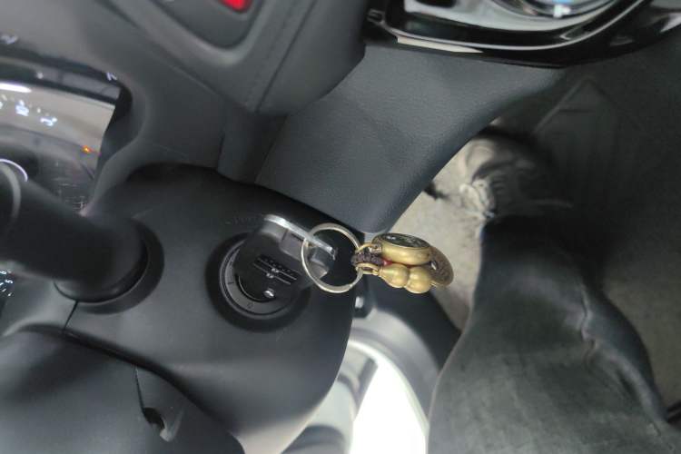 Used Honda Vezel 2015 1.5L CVT two-wheel drive Comfort trim
