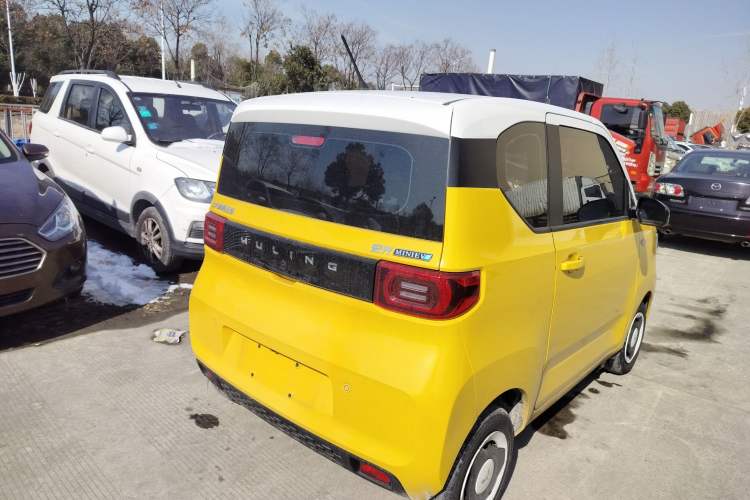 Used Wuling Hongguang MINIEV 2021 Macaron Fashion Model Lithium Iron Phosphate
