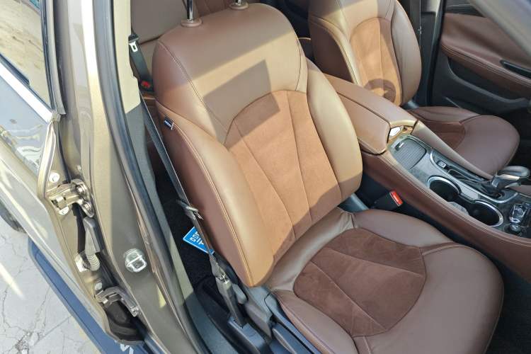 Used Buick Envision 2016 20T Two-Wheel-Drive Elite Model
