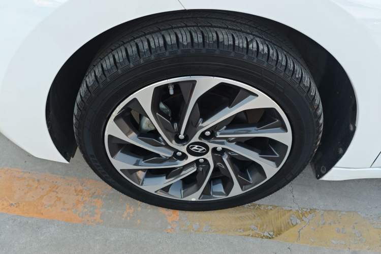 Used Hyundai Elantra 2020 1.4T Dual-Clutch Xuan Dong · Dynamic Version
