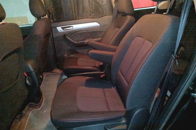 Used BAIC Weiwang M50F 2017 1.5L Standard Model
