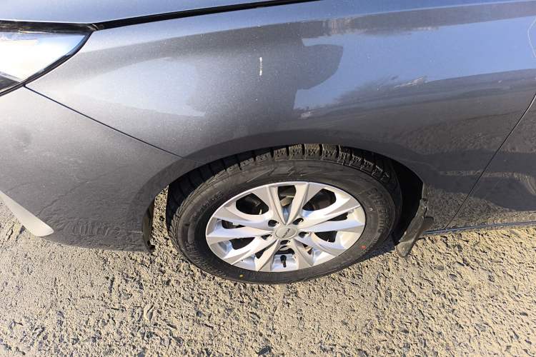 Used Roewe i5 2023 1.5L Manual Comfort Edition
