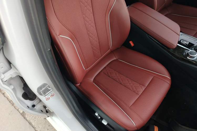 Used BMW 5 Series 2022 Restyled 525Li M Sport Package
