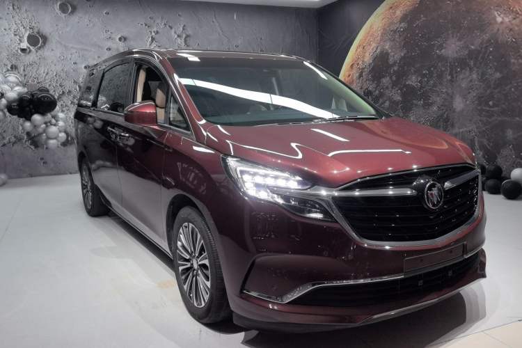 Used Buick GL8 2022 ES Land Cruiser 653T Luxury Model
