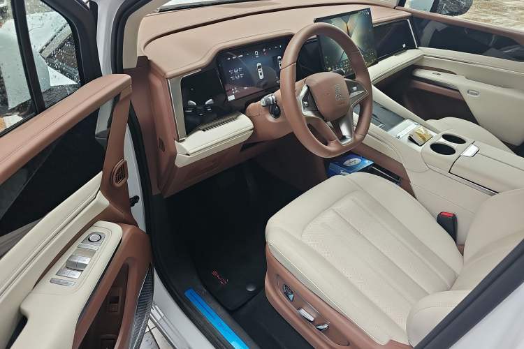 Used BYD Xia 2025 DM-i 1.5T 180km Excellence Model
