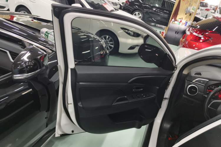 Used Mitsubishi ASX 2020 2.0L CVT Active Version
