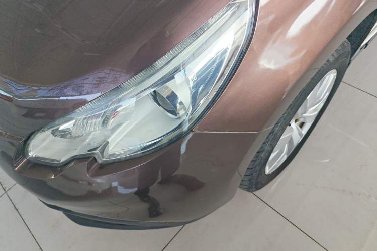 Used Peugeot 2008 2014 1.6L Automatic Fashion Edition
