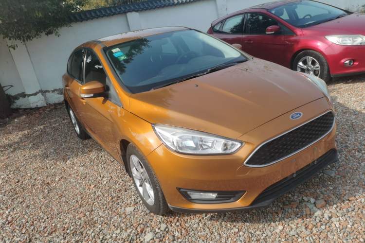 Used Ford Focus 2015 Hatchback 1.6L Manual Comfort Edition
