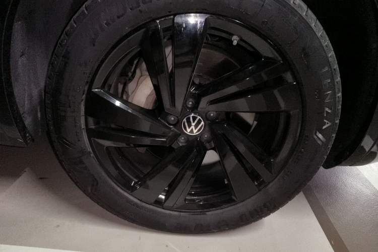 Used Volkswagen Touareg 2022 3.0 TSI Luxury Edition Black Diamond Sport Package
