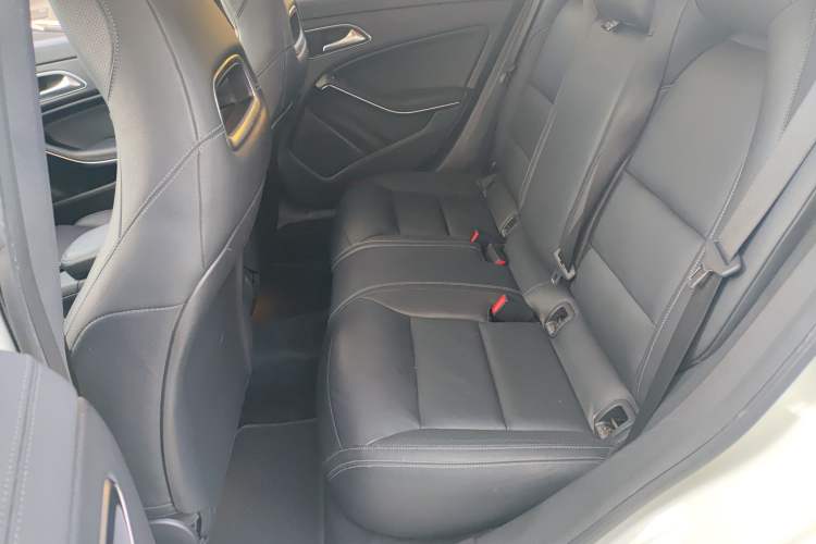 Used Mercedes-Benz CLA 2014 CLA 260 4MATIC
