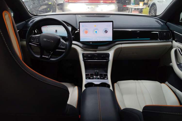 Used BYD Song PLUS New Energy 2023 Champion Edition EV 520KM Prestige Model
