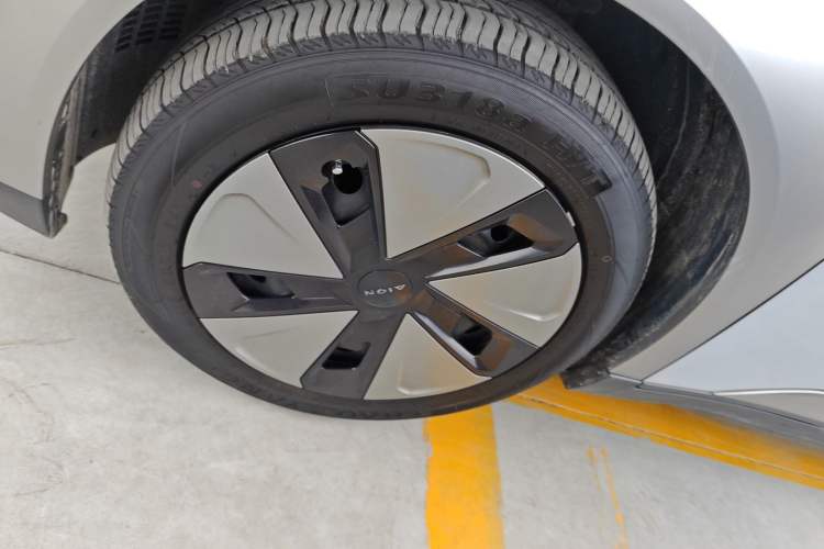 Used AION Y 2023 Younger