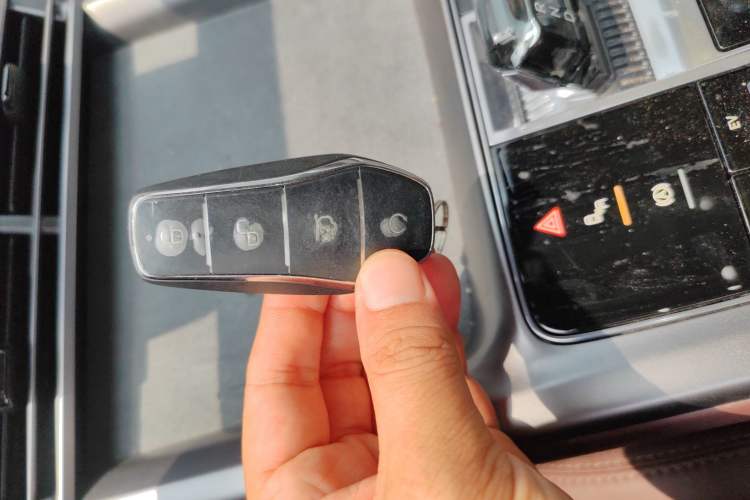 Used BYD Seal 2023 DM-i 1.5L 121km Prestige Model
