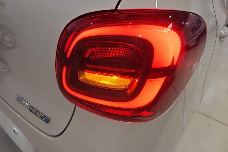 Used Wuling Hongguang MINIEV 2025 Four-Door Version Advanced Edition
